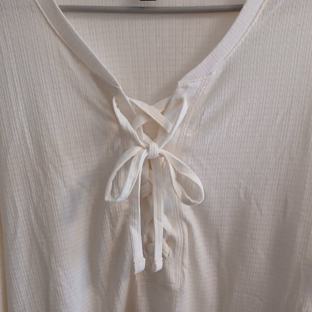 *Host Pick* Torrid Beige Texture Jersey Lace-Up Drop Shoulder Top, 1x NWOT - Picture 4 of 10
